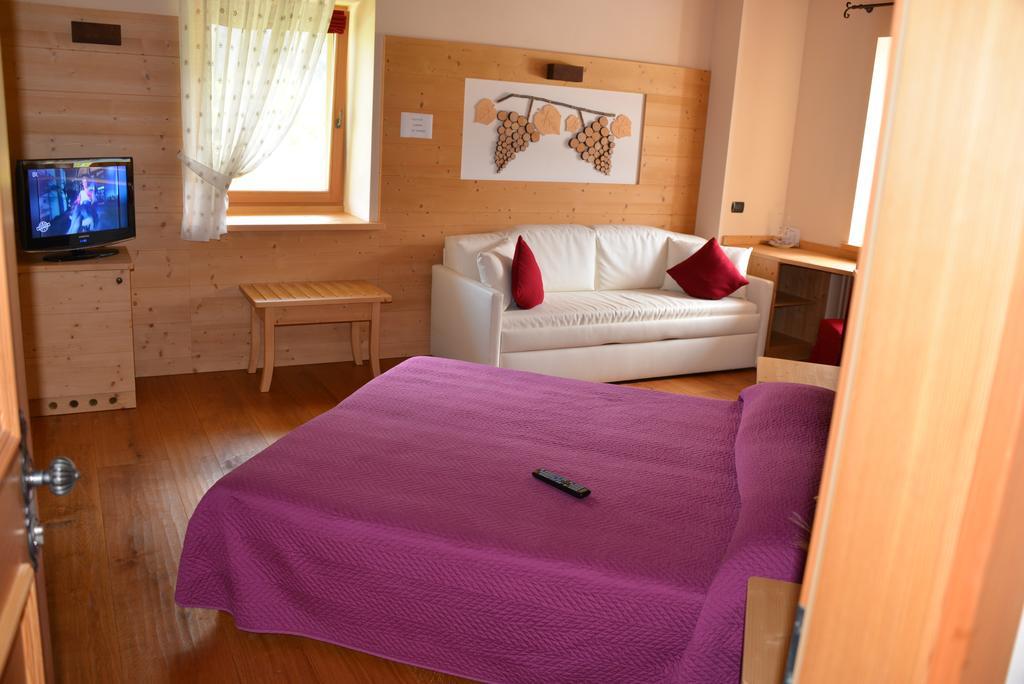 Agritur La Polentera Pensionat Storo Rum bild