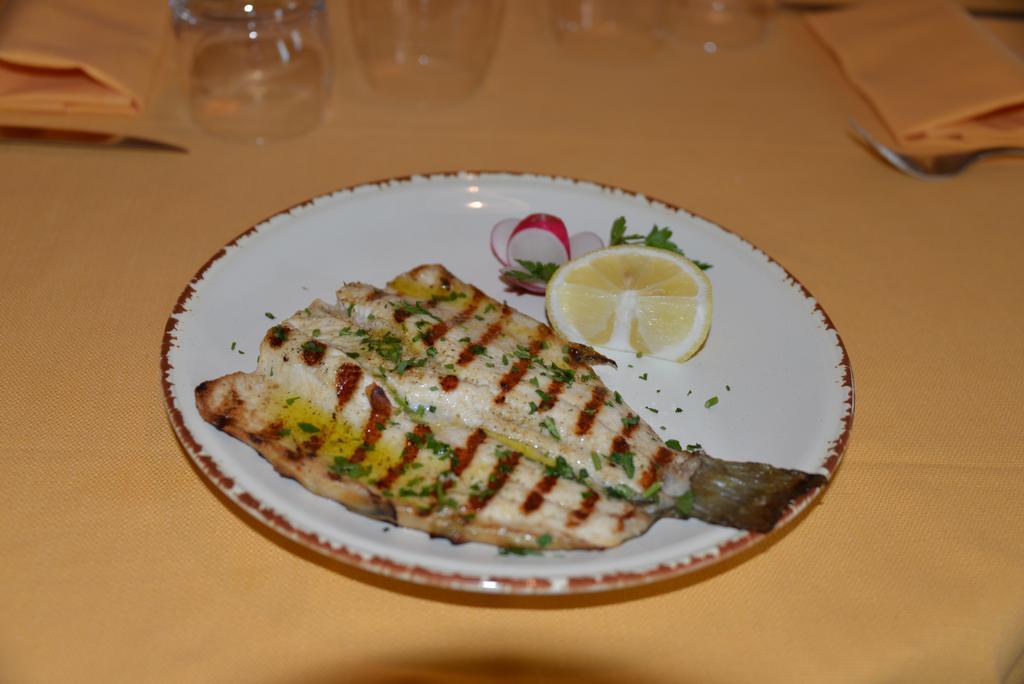 Agritur La Polentera Pensionat Storo Exteriör bild